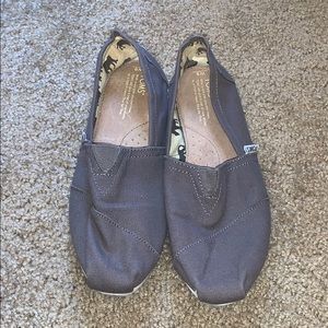 Grey TOMS